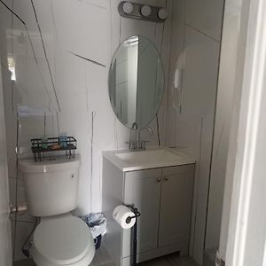 Standard Zimmer mit Kingsize-Bett